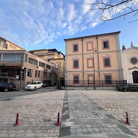 Bobi Hotel Shkodër 外观 照片