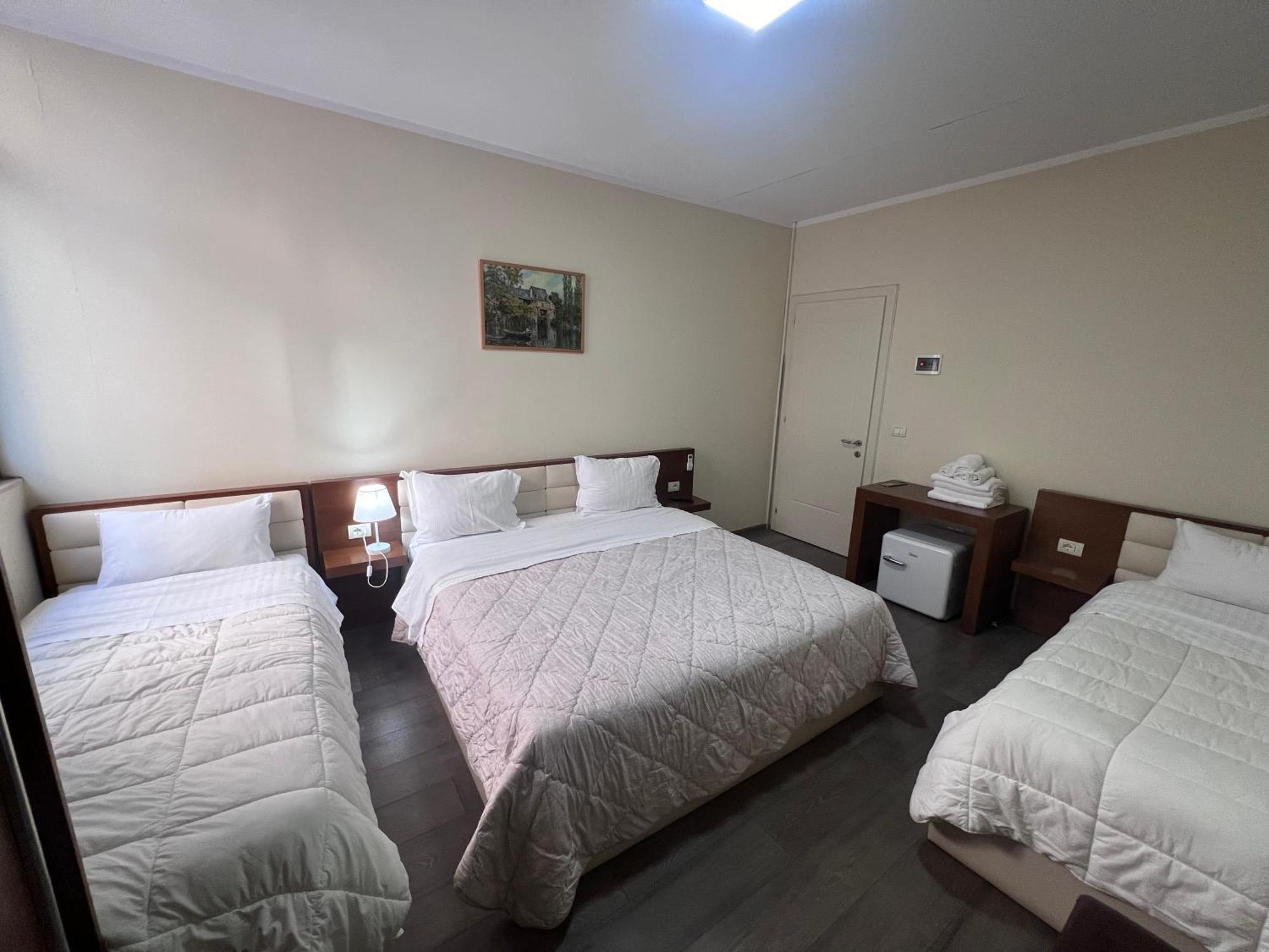 Bobi Hotel Shkodër 外观 照片