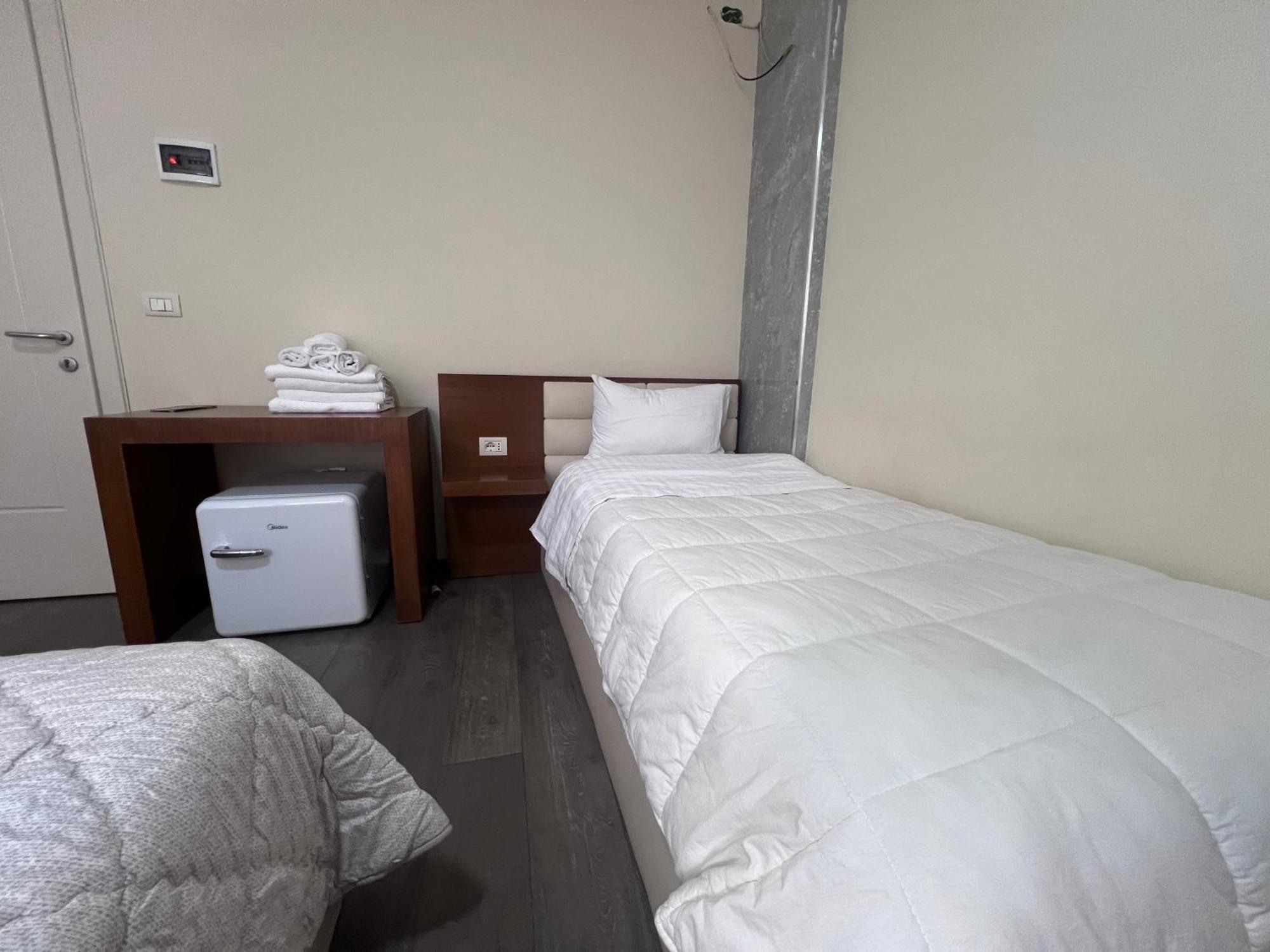 Bobi Hotel Shkodër 外观 照片