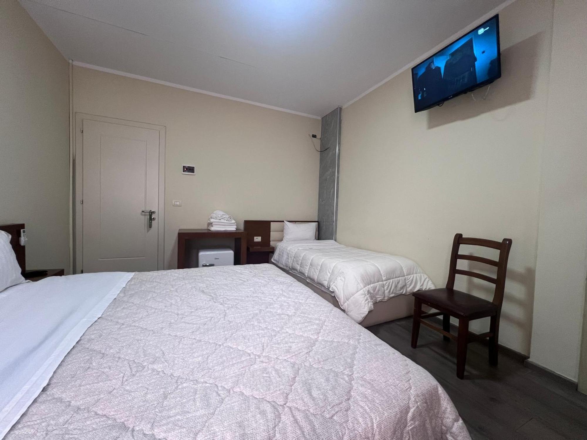 Bobi Hotel Shkodër 外观 照片