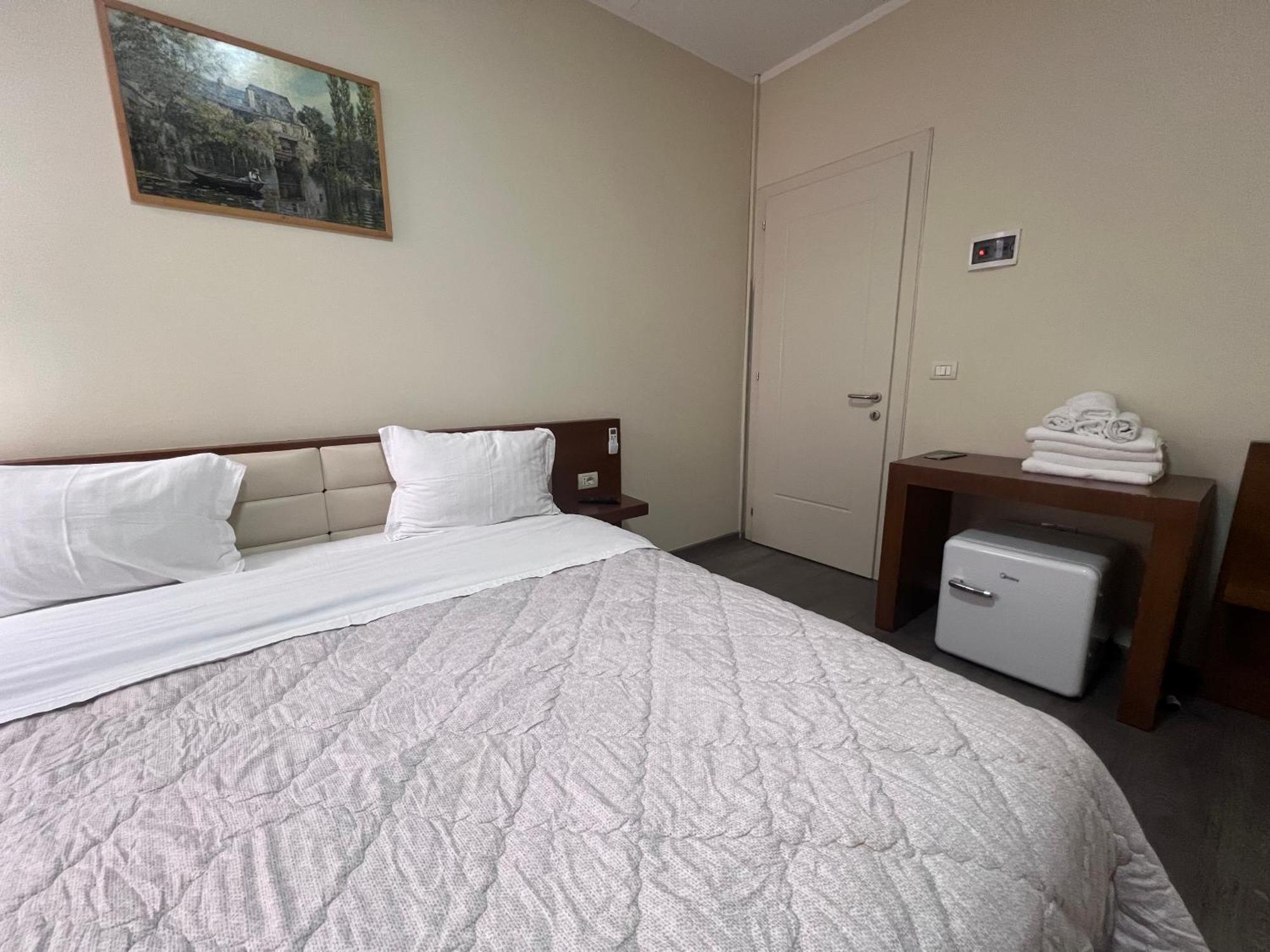 Bobi Hotel Shkodër 外观 照片