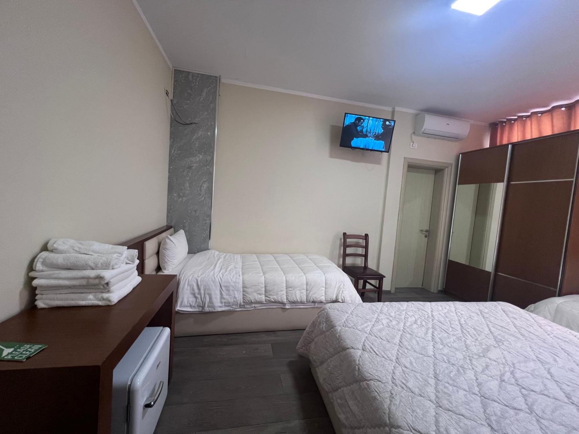 Bobi Hotel Shkodër 外观 照片