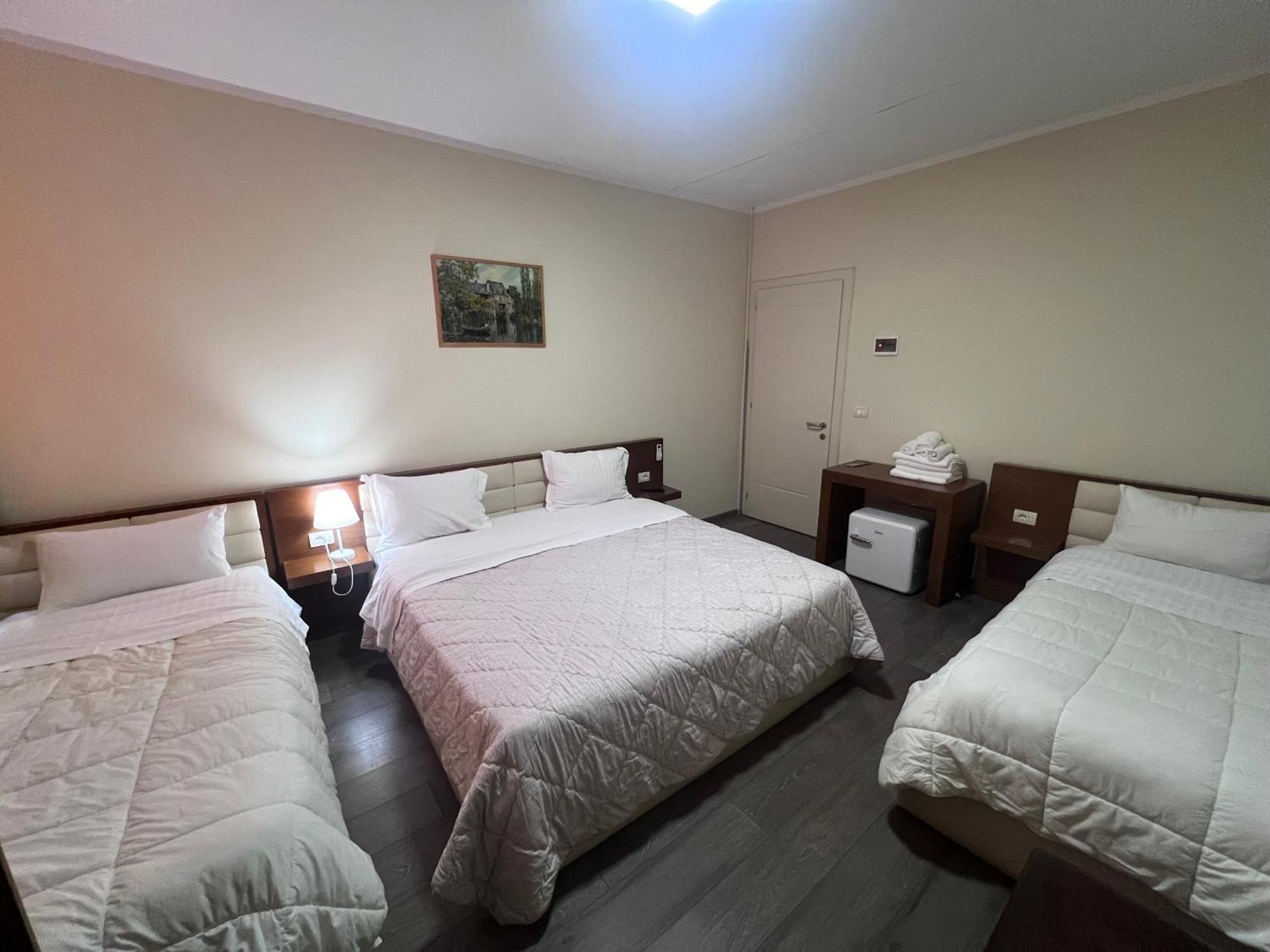 Bobi Hotel Shkodër 外观 照片